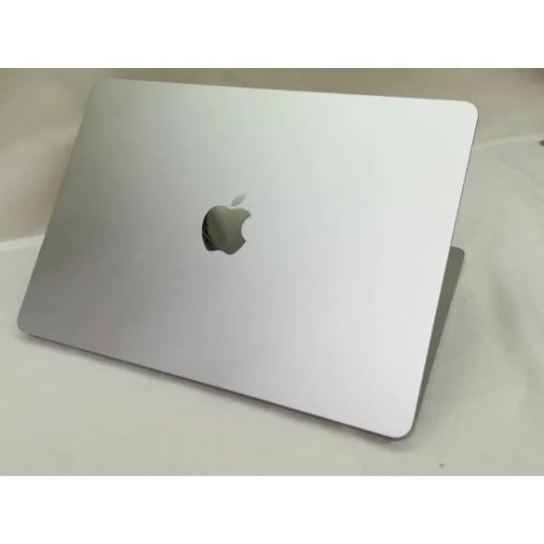 【中古】Apple MacBook Air 13インチ  M3(CPU:8C/GPU:10C) 16GB/512GB シルバー MXCT3J/A (13インチ, M3, 2024)【川崎】保証期間１ヶ月【ランクB】