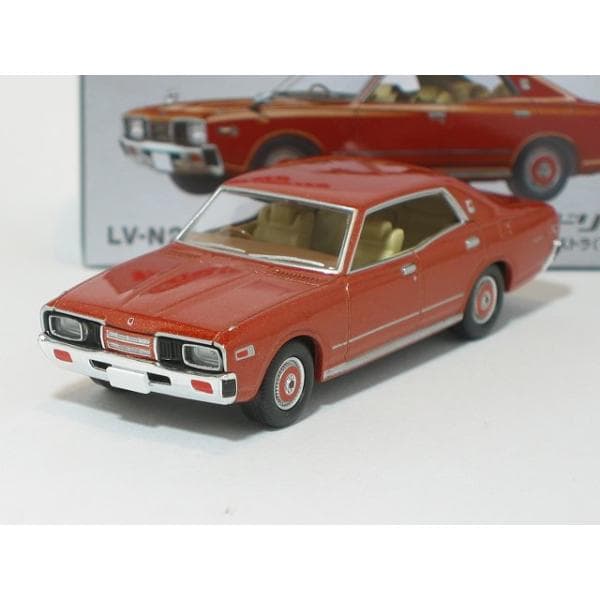 日産セドリック 4ドアHT Fタイプ 2000 SGL-E エクストラ（カッパーブラウンM） LV-N295a【トミーテック社1/64ミニカー】【トミカの時】